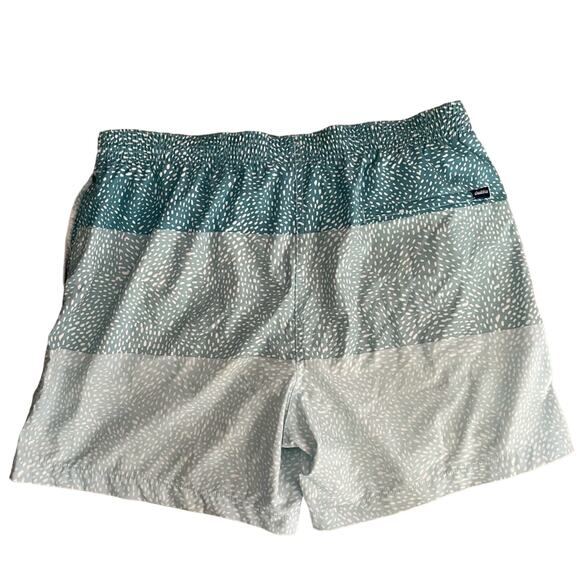 Chubbies The Whale Shark Classic Swim Trunks 5.5” XXL - Picture 5 of 11